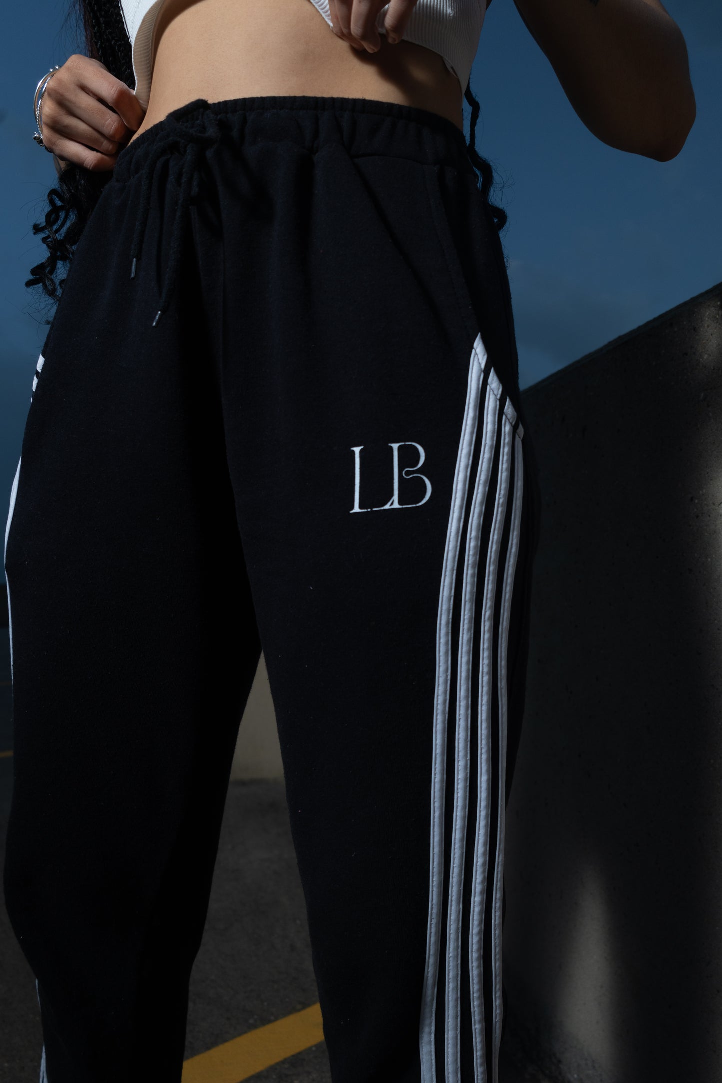 BLACK BOTTOMS